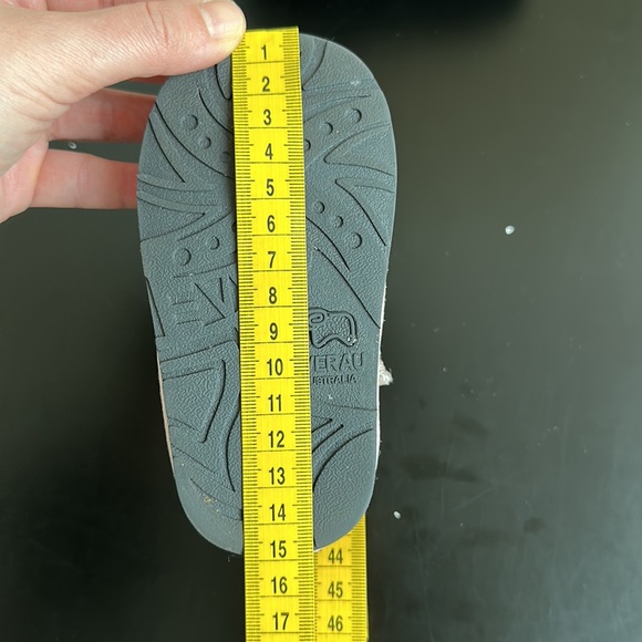 UGG Baby boots - Picture 6 of 8